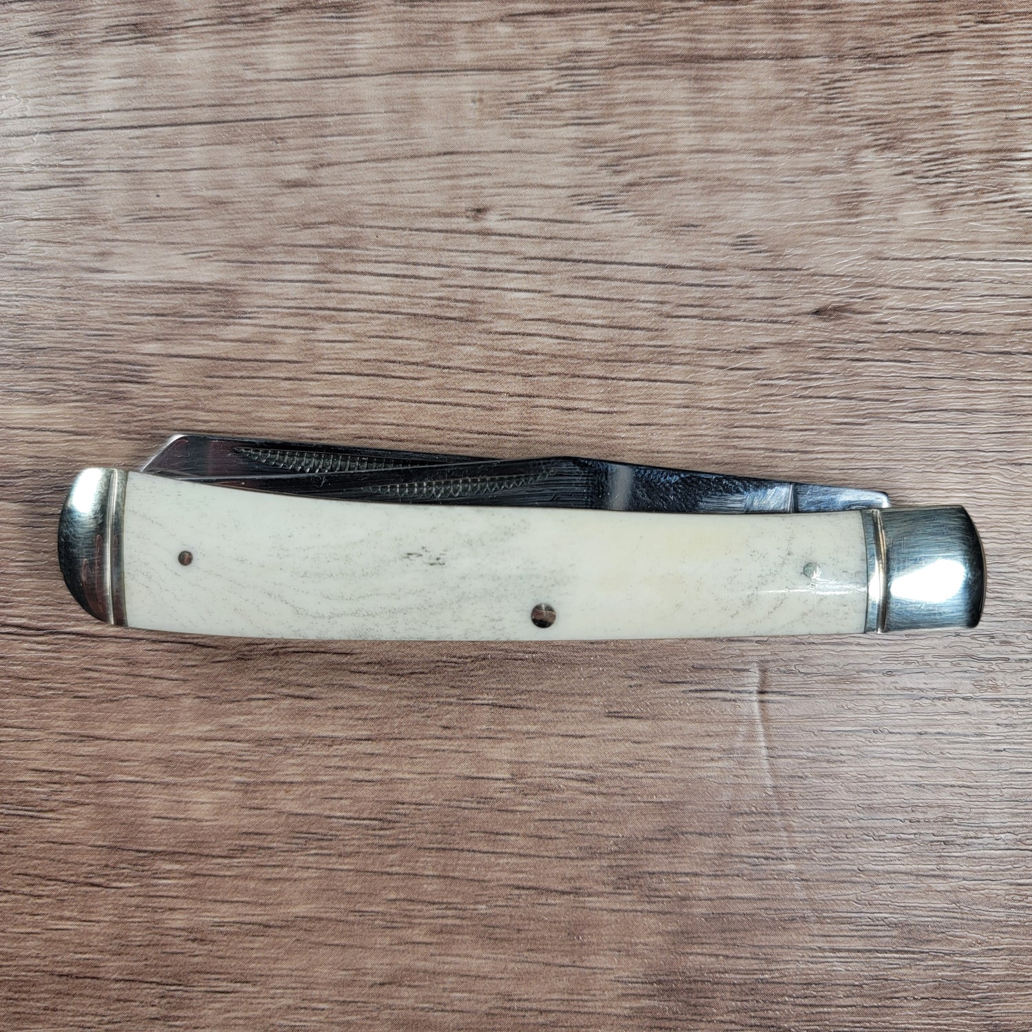 Rough Ryder White Smooth Bone